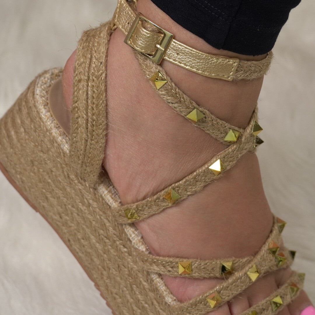 Mily Dorado - pie delgado Heart Sandals Handmade Platforms of High Quality and Comfort.