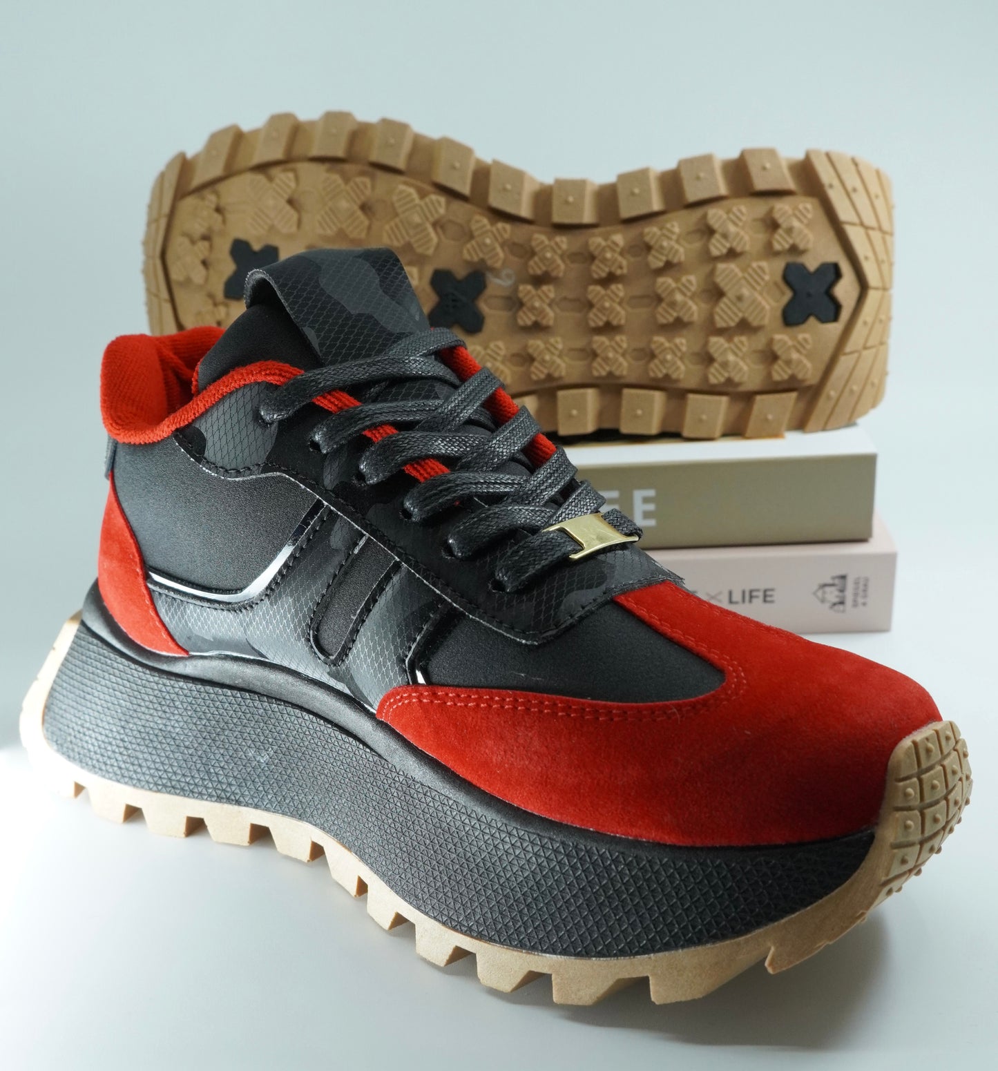 Salo - Urban Colombian Sneakers , Bright Flashes - Style and Comfort.