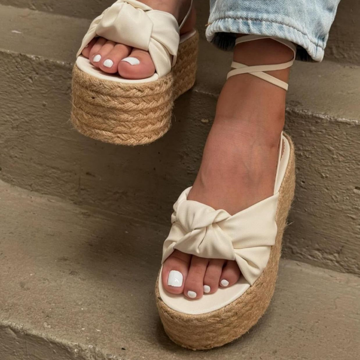 Victoria /Colombian Sandals, High quality, Lightweight, Comfortable, Height 6cm - Thin foot.