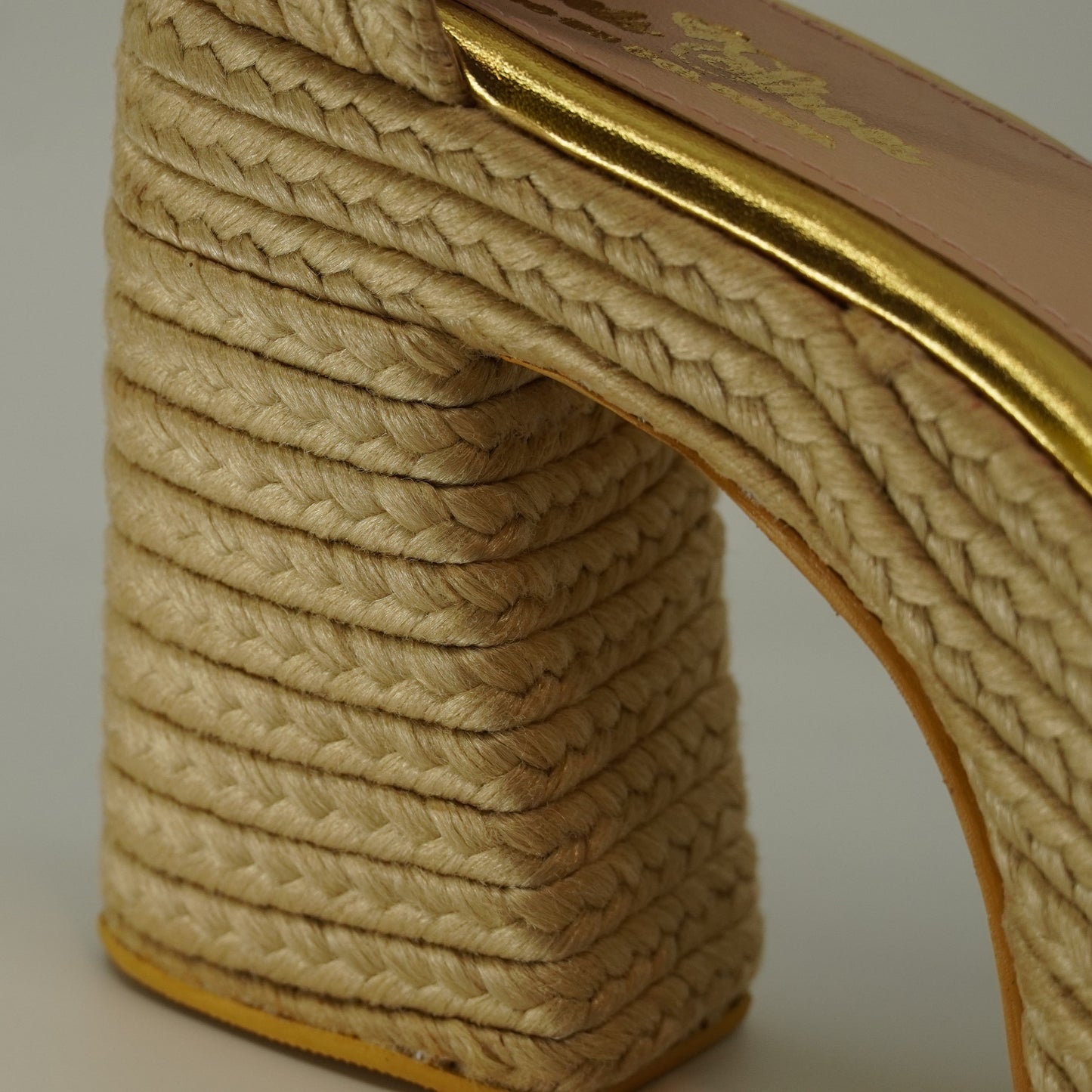 Almendra / High quality, Height 16 cm , Colombian Sandals, Lightweight, Comfortable, Elegant, - Thin foot