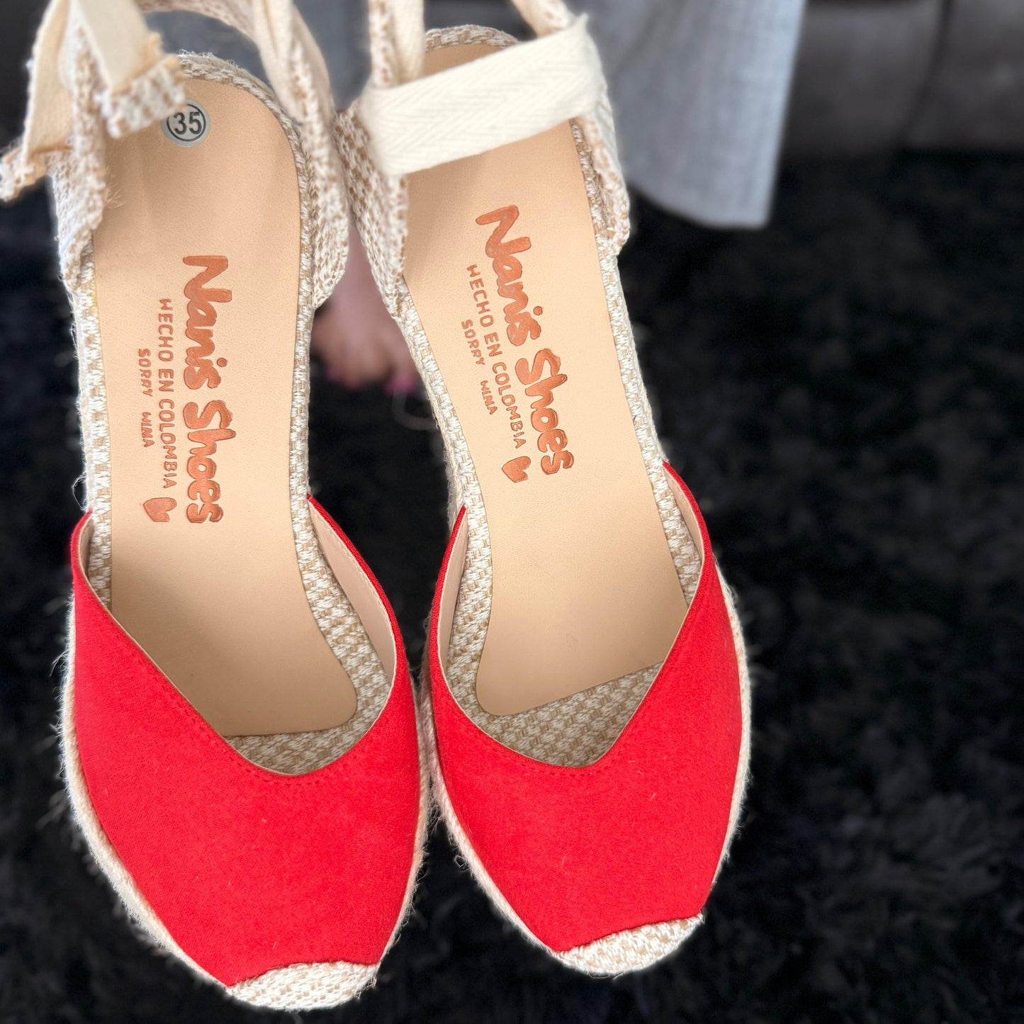 Tani - High quality,   Lightweight, Comfortable, Elegant, thick foot, one size up.