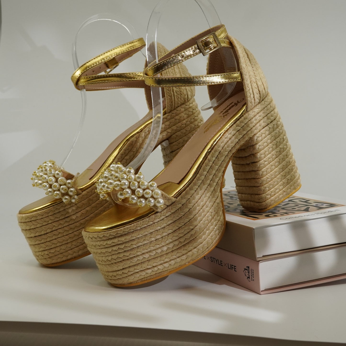 Almendra / High quality, Height 16 cm , Colombian Sandals, Lightweight, Comfortable, Elegant, - Thin foot