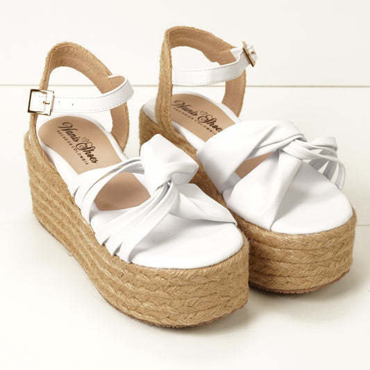 Tati - Heart Sandals Handmade Platforms of High Quality and Comfort.