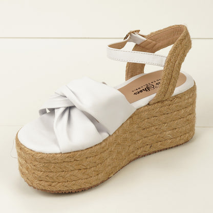 Tati - Heart Sandals Handmade Platforms of High Quality and Comfort.