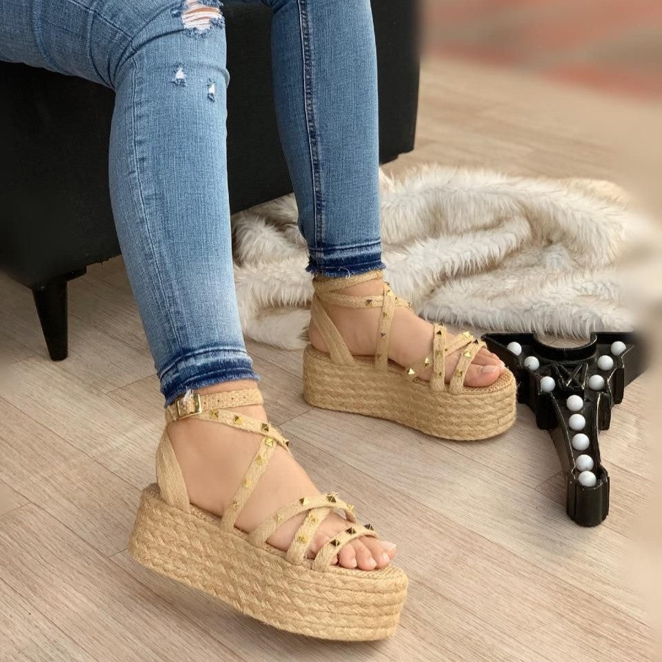 Mily - Heart Sandals Handmade Platforms of High Quality and Comfort.