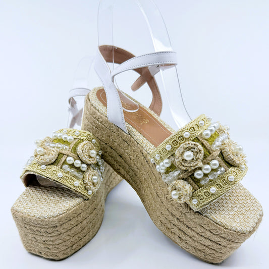 Mia - High Quality and Comfort Handmade Platform Sandals.