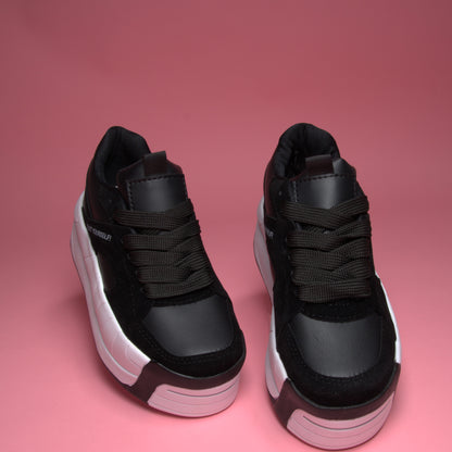 Yoyi - Urban Colombian Sneakers , Bright Flashes - Style and Comfort.