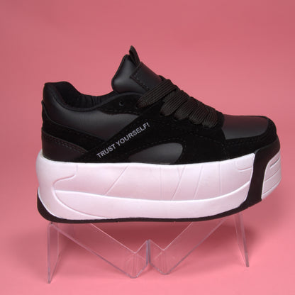 Yoyi - Urban Colombian Sneakers , Bright Flashes - Style and Comfort.