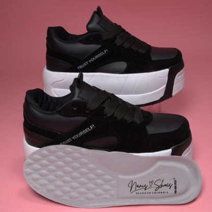 Yoyi - Urban Colombian Sneakers , Bright Flashes - Style and Comfort.