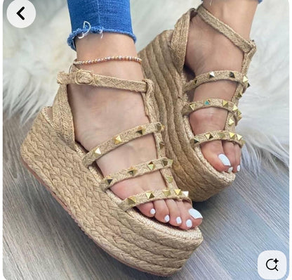 Karla - Heart Sandals Handmade Platforms of High Quality and Comfort